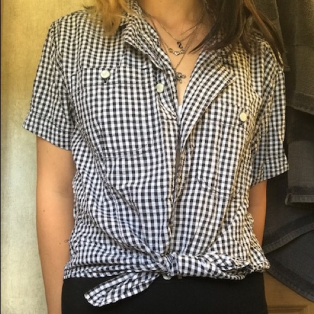 VINTAGE 🚨 Pearl buttoned, black & white checked👀